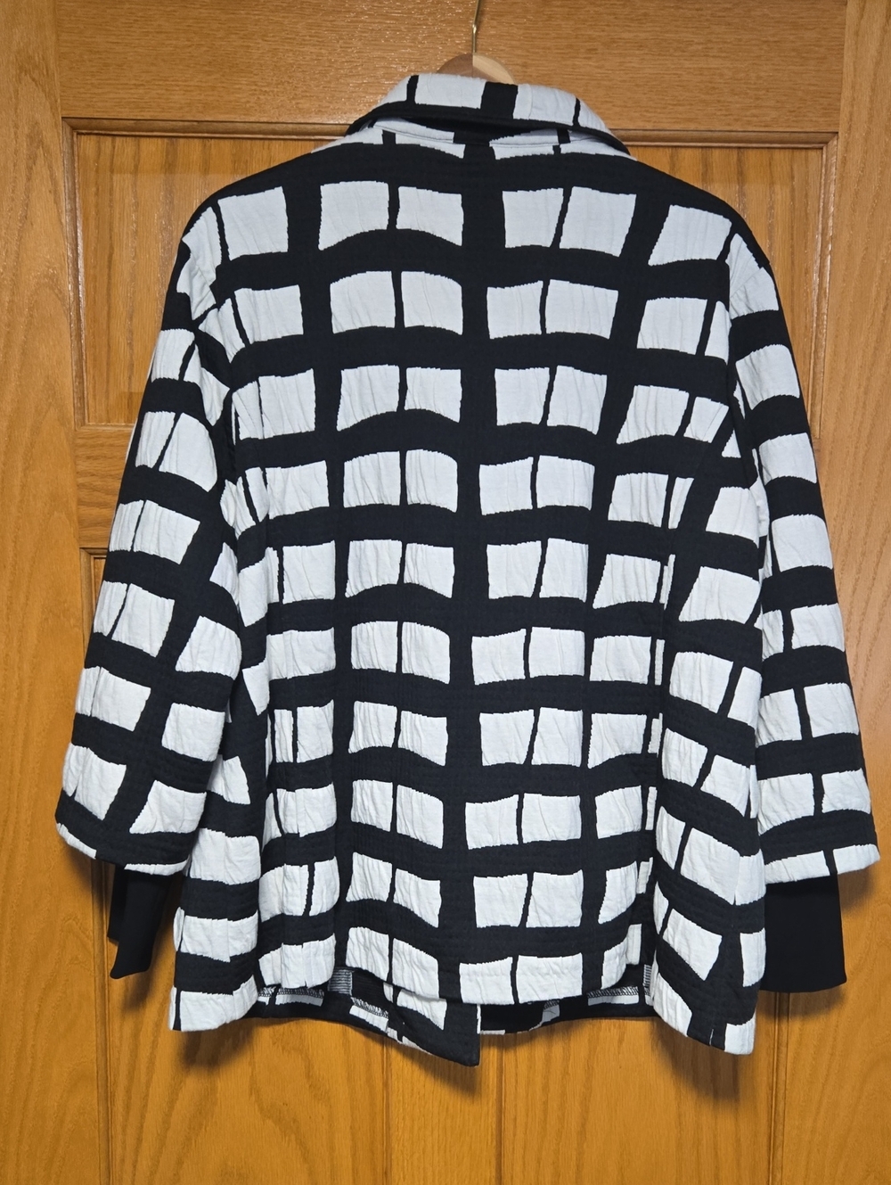 Ali Miles Black and White Windowpane Button Jacket - Picture 5 of 5